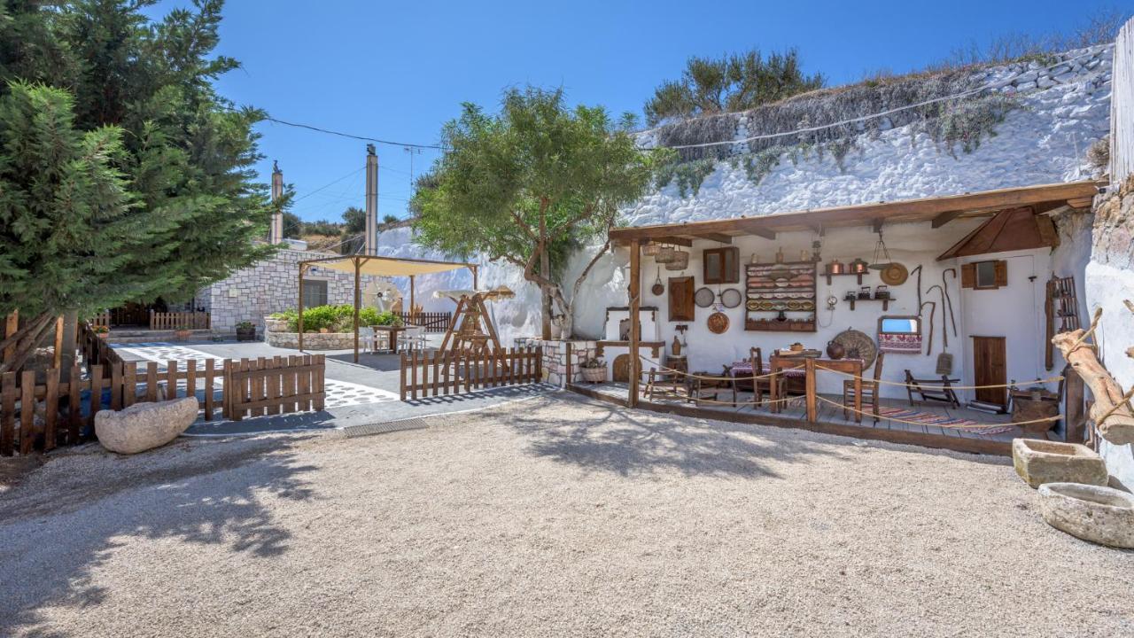 Emilia'S Little Farmhouses Agioi Anargyroi  Exterior foto